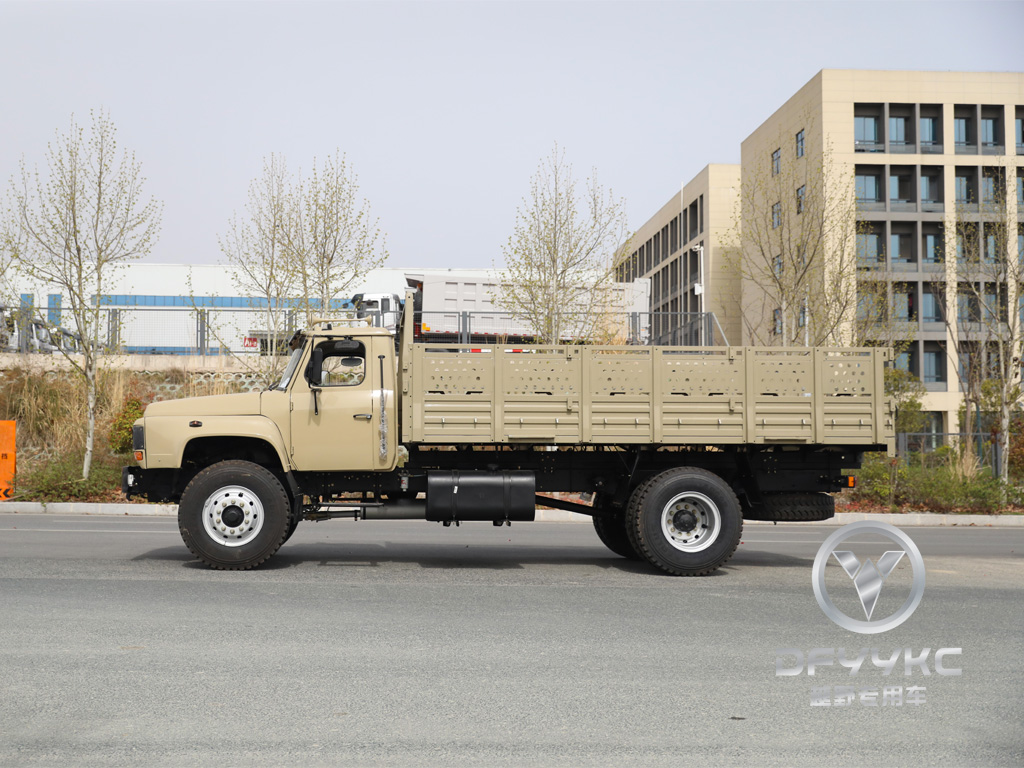 4x2越野小费卡车|康明斯B190 33（140kW）| 10T后轴| 300L燃油箱