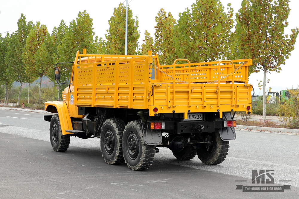 170马力东风EQ2082尖头卡车_六轮驱动EQ2082越野卡车_双玻240运输整车_6×6 25Y卡车出口专用整车