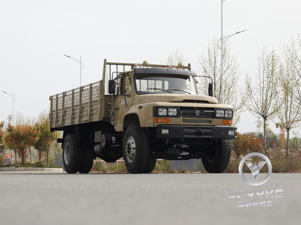 4x2越野小费卡车|康明斯B190 33（140kW）| 10T后轴| 300L燃油箱