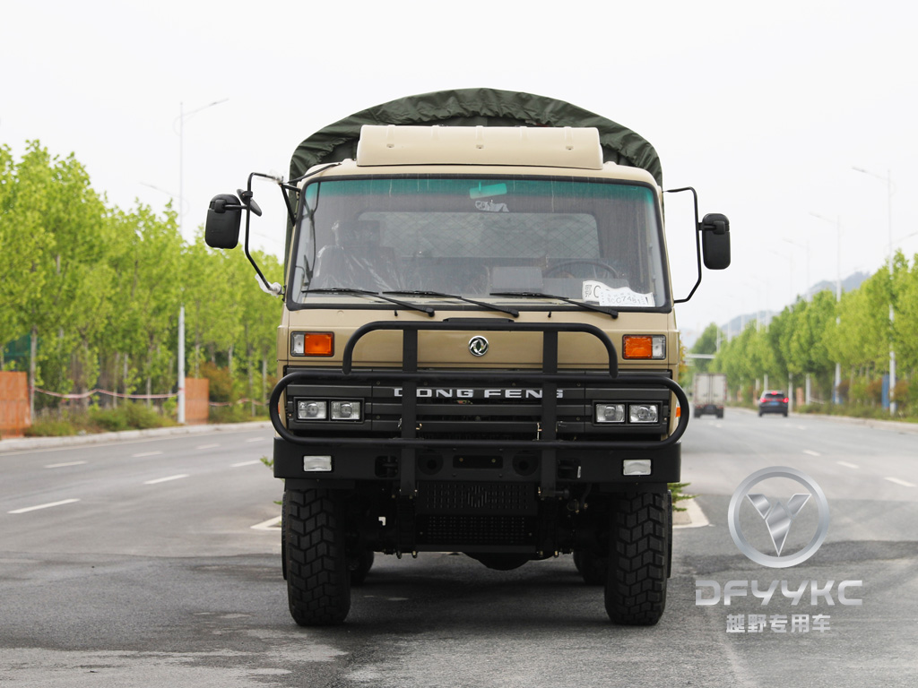 Donggfeng EQ2102N越野卡车 - 210hp双行沙漠货物整车 |导出模型|带有篷布的空调