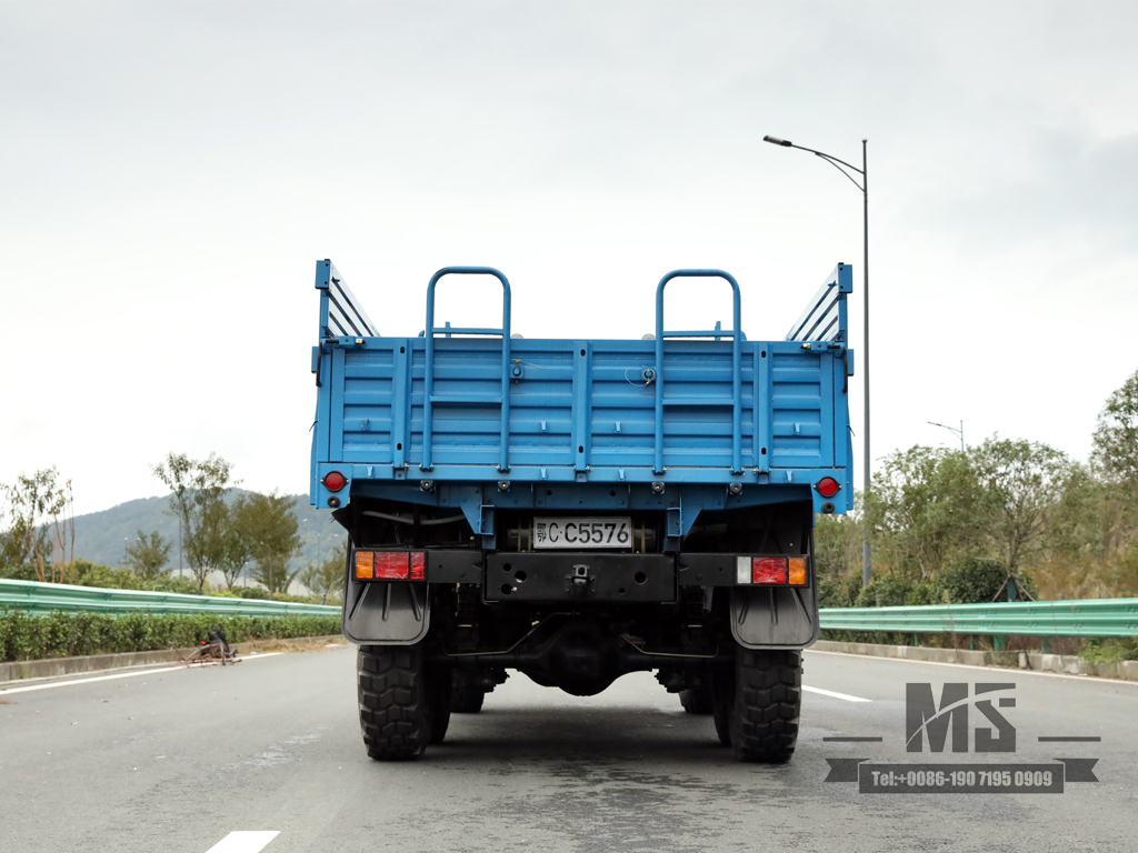 170 HP Dongfeng EQ2082_SIX-WHEEL DRIVE越野Special Truck_double Glass单行240运输整车 _ 6×6指向25y卡车