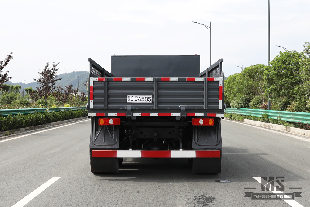 5T 6WD 轻型自卸卡车_6*6 260hp 柴油越野自卸卡车_六轮驱动东风山猫自卸卡车出售_出口专用整车