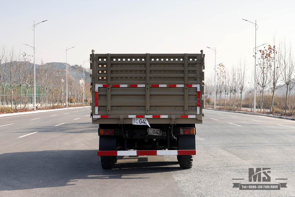 东风EQ240越野卡车_中国二汽集团经典尖头卡车_六驱170马力卡车配置
