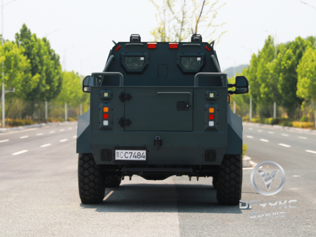 4x4战争整车 |迷你坦克/战车|在中国制造的战争接送|中国的装甲整车。