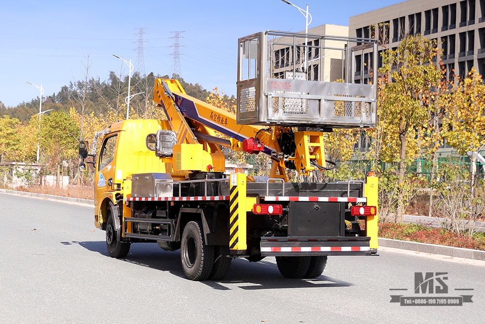 东风4*2轻卡尖头越野起重车_小型举升修边环卫车_出口专用微型整车