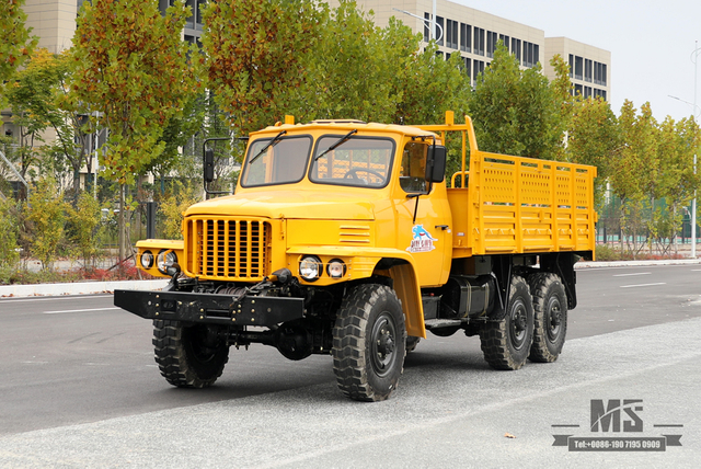 170马力东风EQ2082尖头卡车_六轮驱动EQ2082越野卡车_双玻240运输整车_6×6 25Y卡车出口专用整车