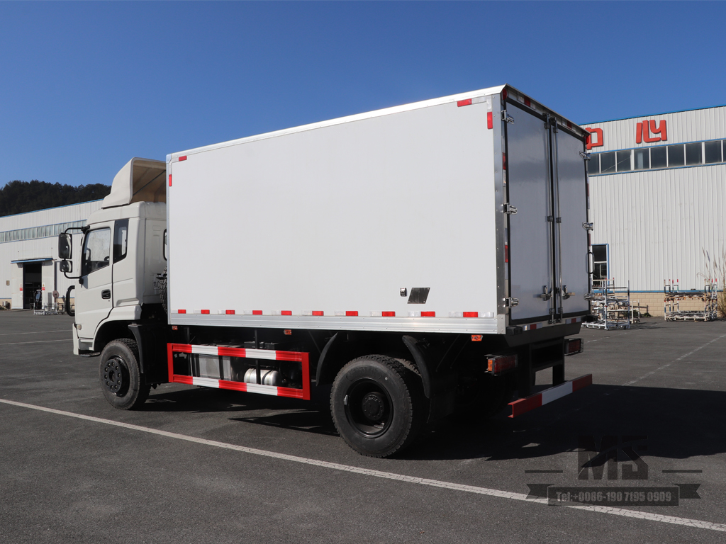 东风天锦四轮驱动25立方米冷藏车 东风天锦越野冷藏车 |