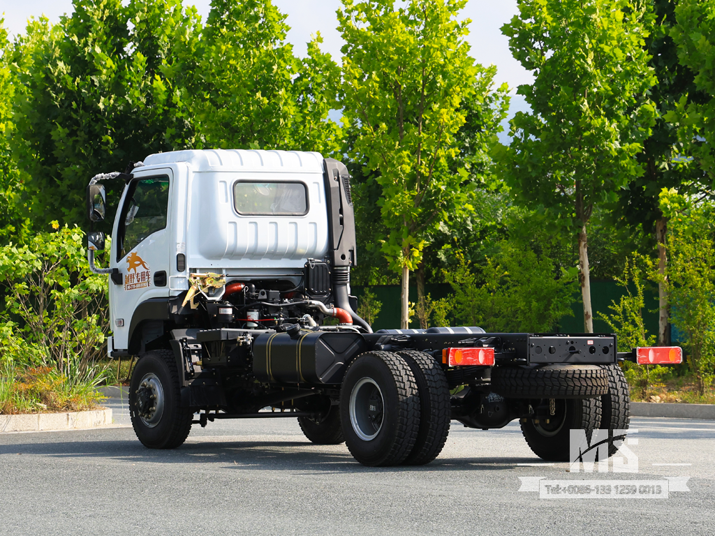 东风4&times;4平头底盘_4*4 150马力传统卡车四轮驱动底盘出售_特价出口底盘 
