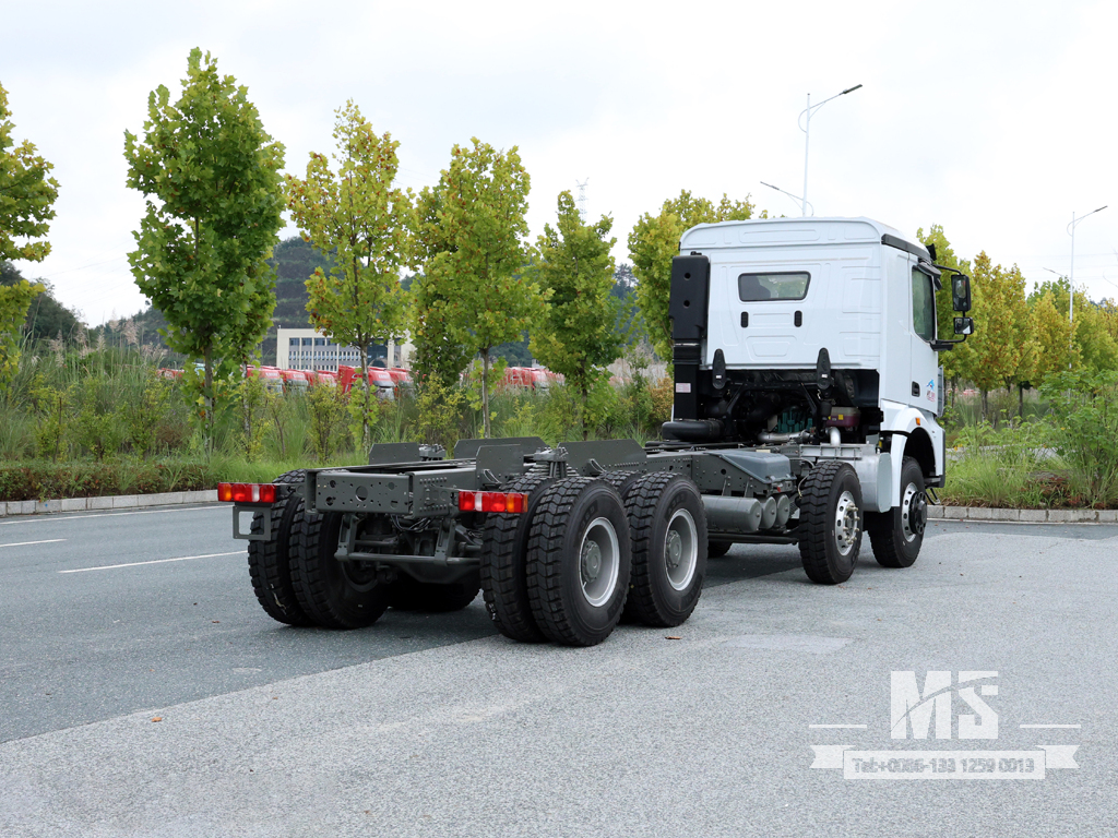 东风8&times;4重型越野车底盘专用改装