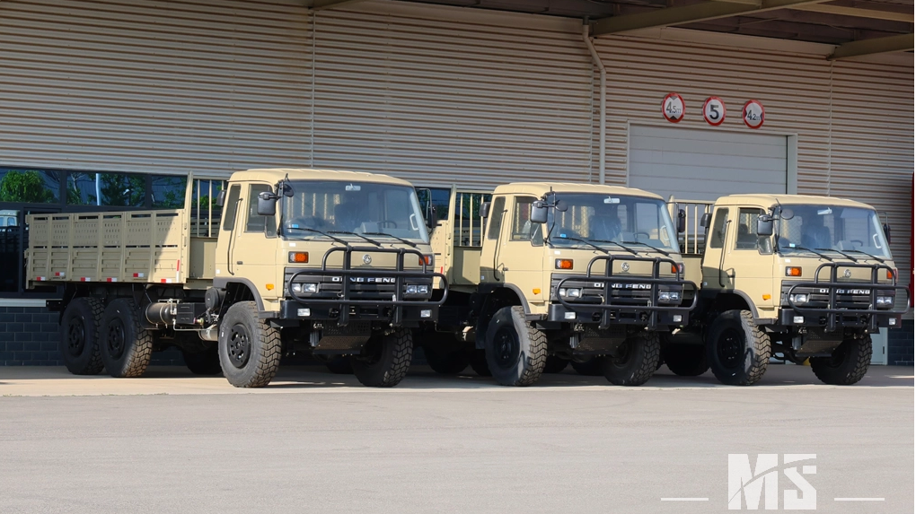 湖北越野特整车完成东风EQ2102 6&times;6越野卡车批量出口